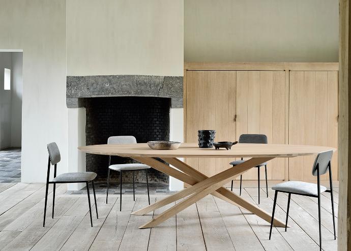 Mikado dining table and DC dining chairs | Live Light