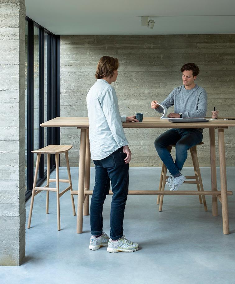 Live Light | Rent flexible office furniture
