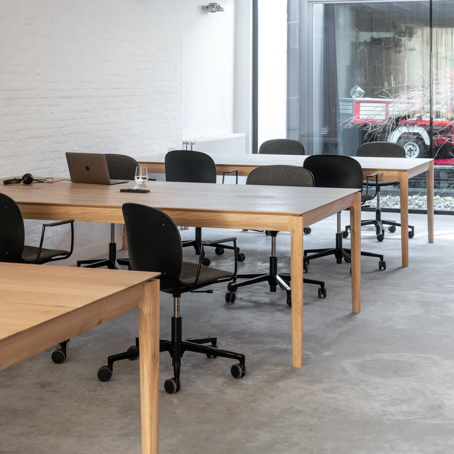 Oak Bok cowork table and office chairs | Live Light