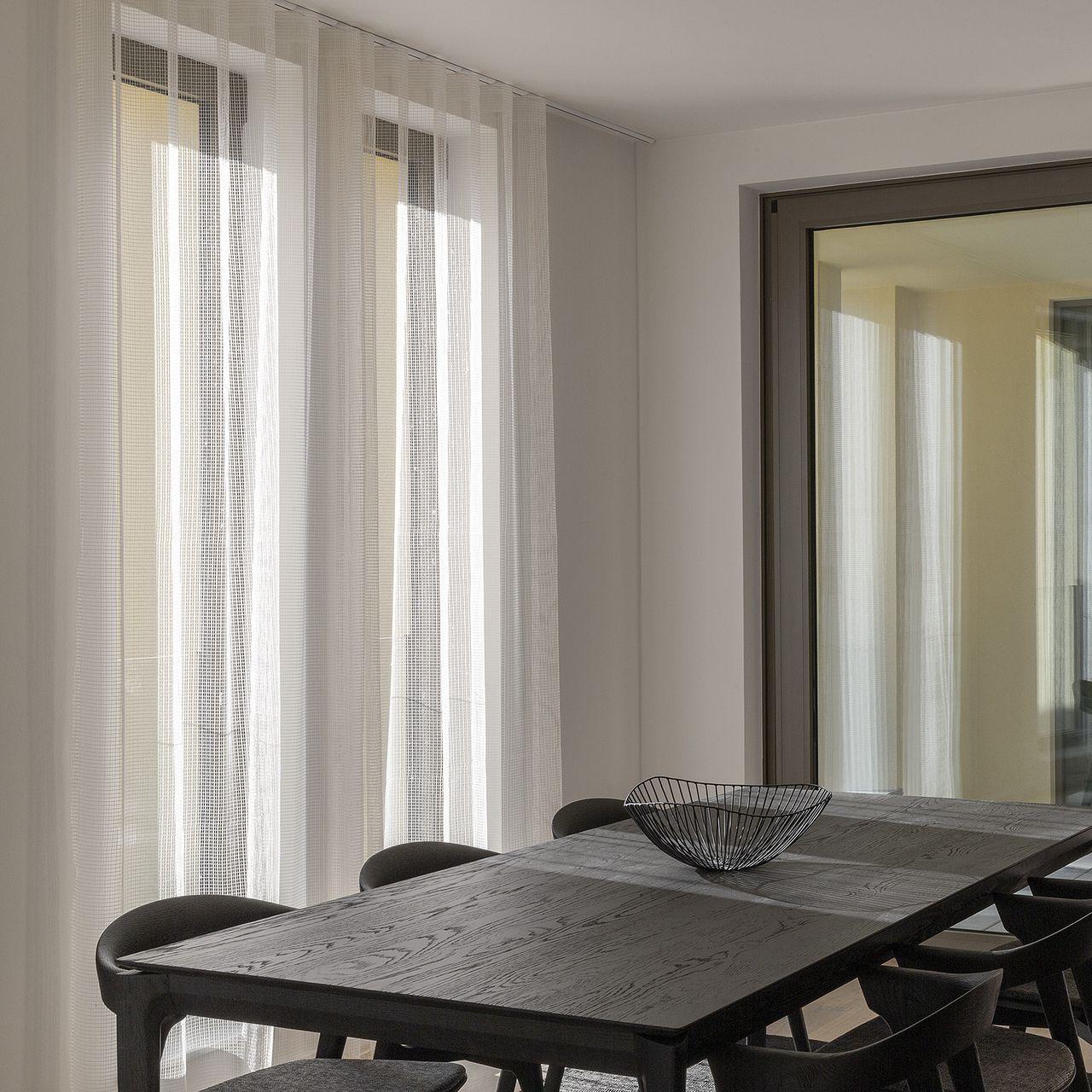 Live Light | Oak Bok black dining table & dining chairs Live Light | Oak Bok black dining table & dining chairs
