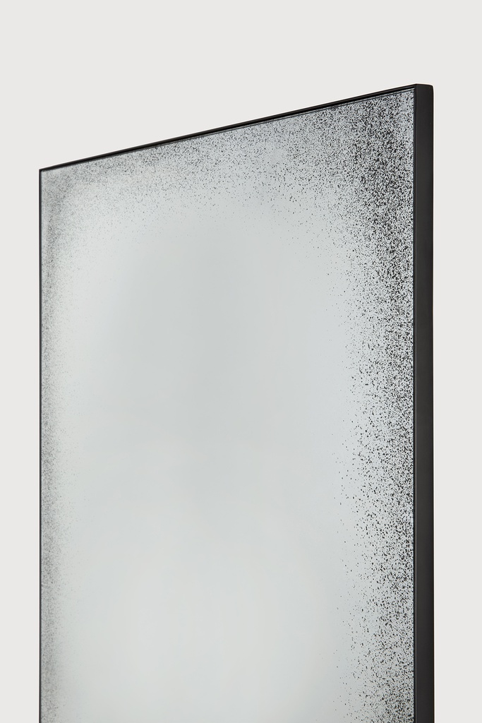 Wall mirror