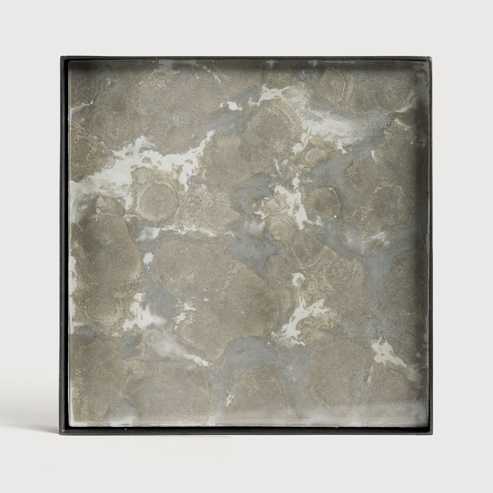 [20383*] Fossil Organic glass valet tray - metal rim  (16x16x3cm)