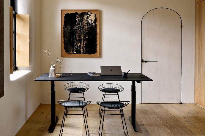 Home office with Bok adjustable desk in black | Live Light
