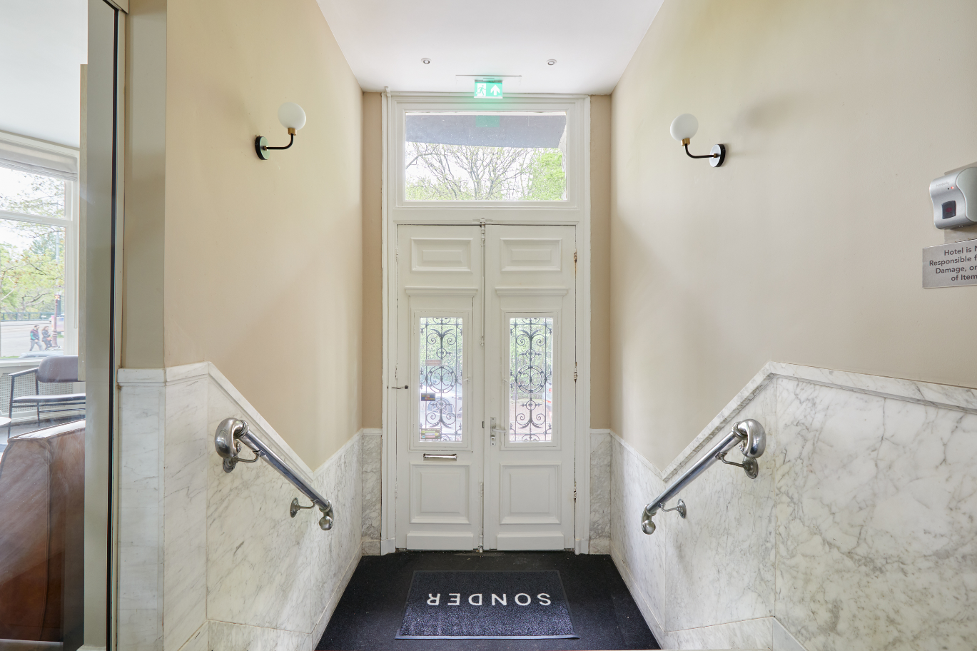Hallway in Sonder hotel | Live Light