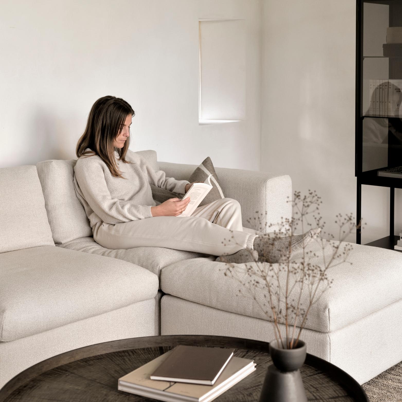 Live Light | Rent living room furniture