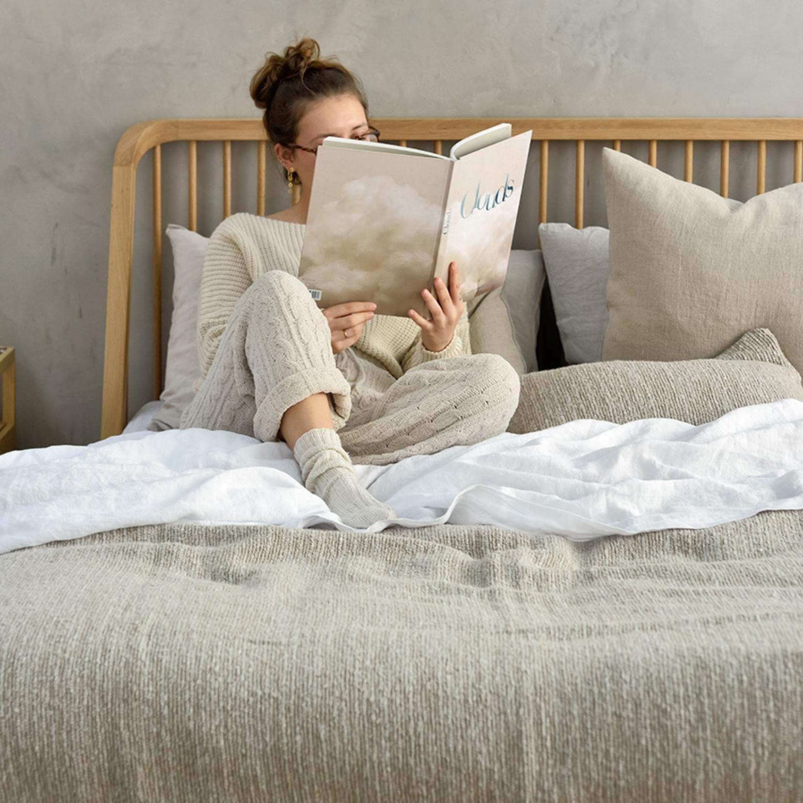 Live Light | Rent bedroom furniture