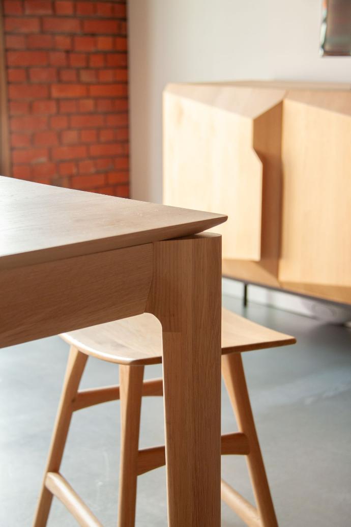 Rent wooden quality furniture at Live Light for your workspace