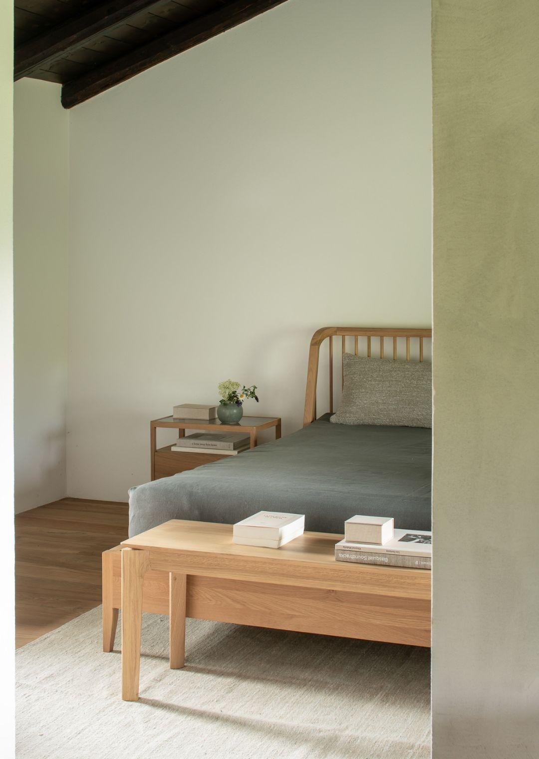Live Light | Rent bedroom furniture for your temporary expat home Live Light | Rent bedroom furniture for your temporary expat home