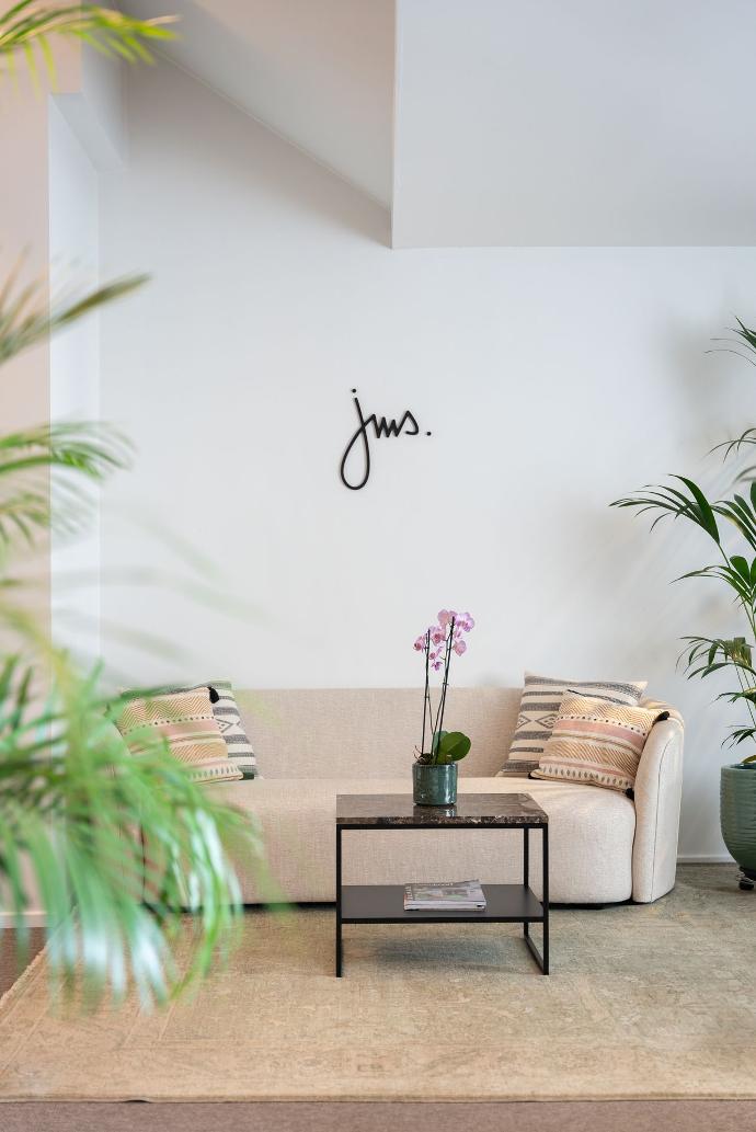 Live Light | Explore furniture leasing options for your office Live Light | Explore furniture leasing options for your office