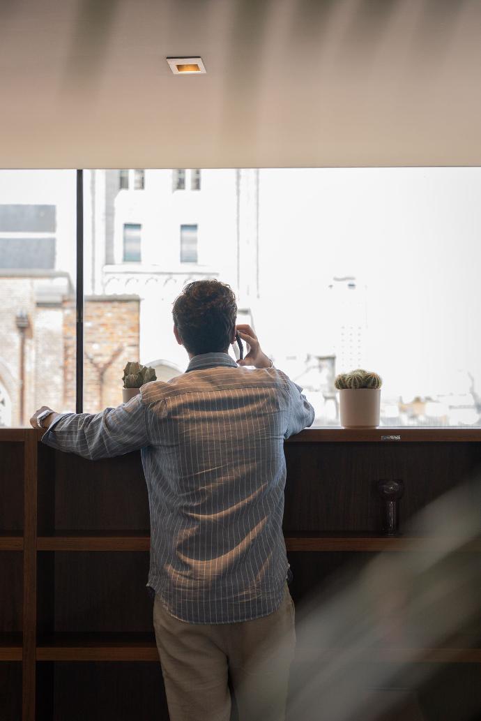 Live Light | Discover the benefits of renting office furniture