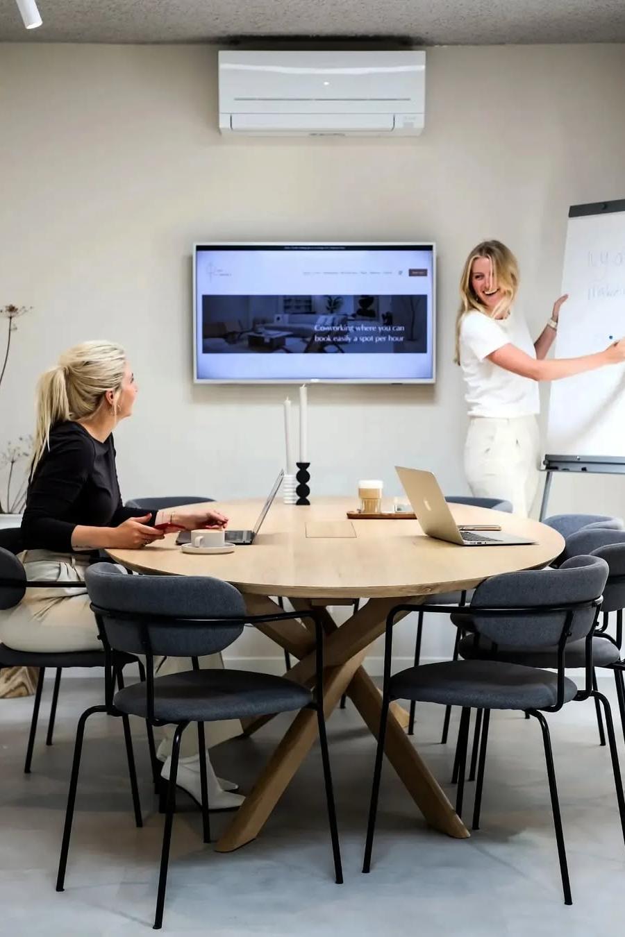 Live Light | The Ivy Office - Coworking in The Netherlands