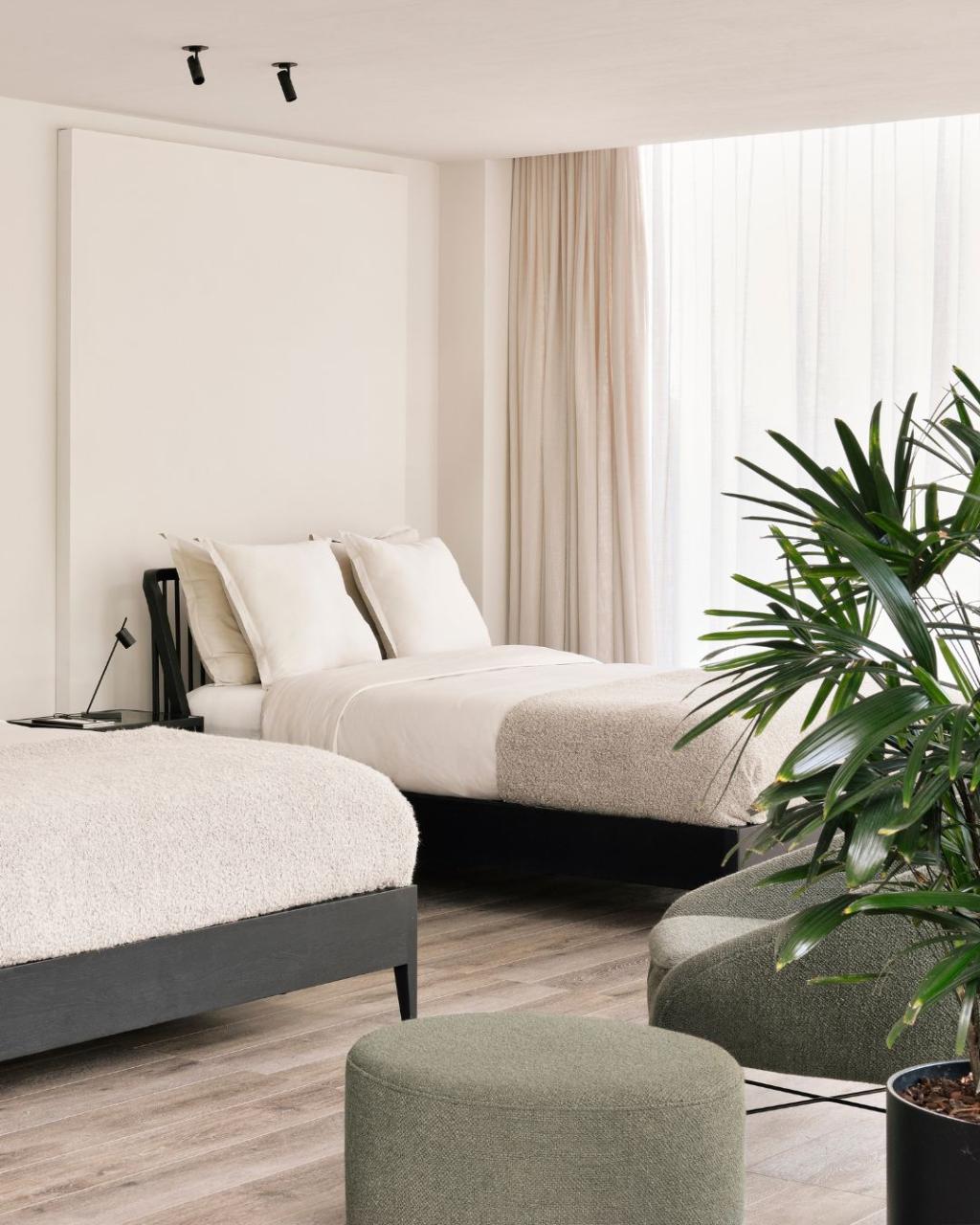 Live Light | Discover the benefits of renting office furniture