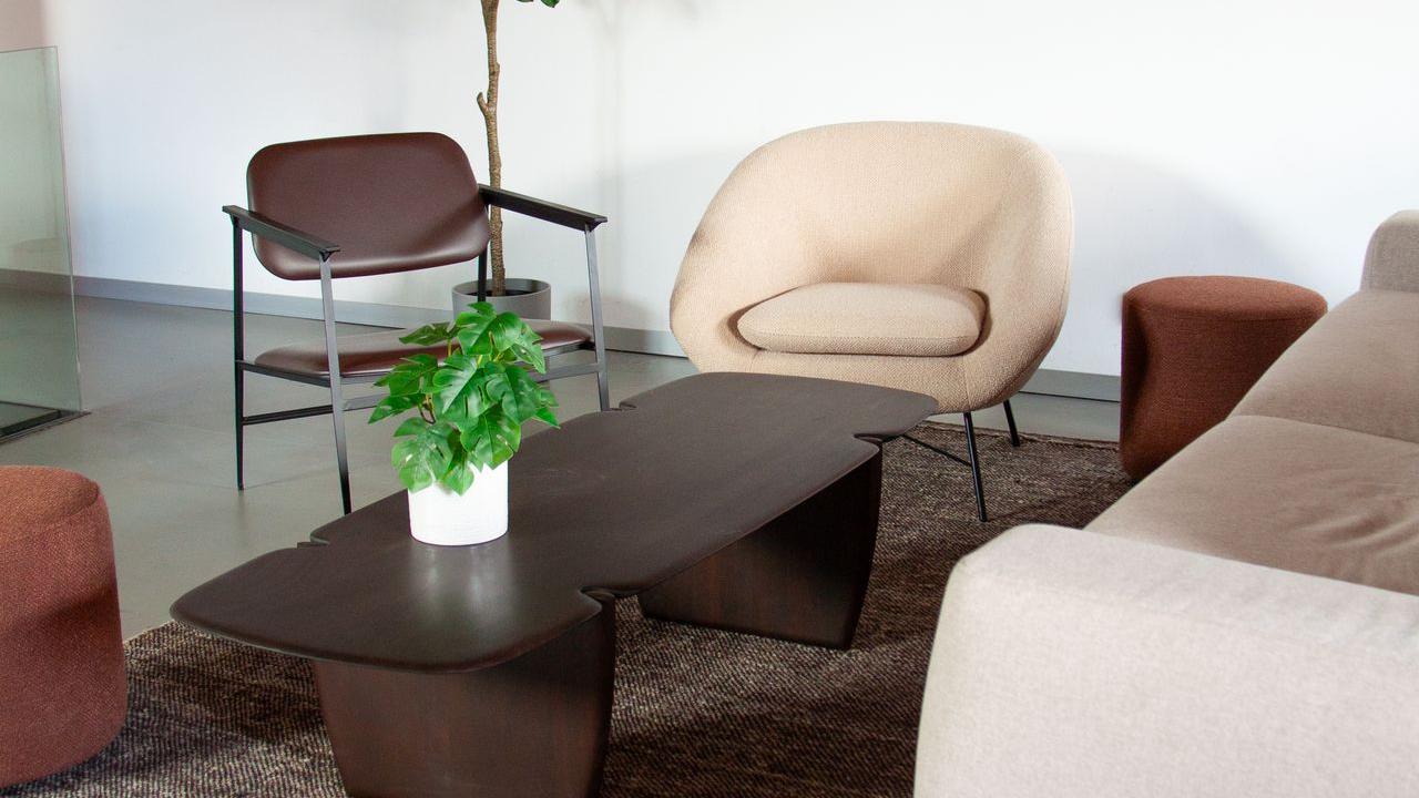 Discover how renting office furniture worked for Dashdot