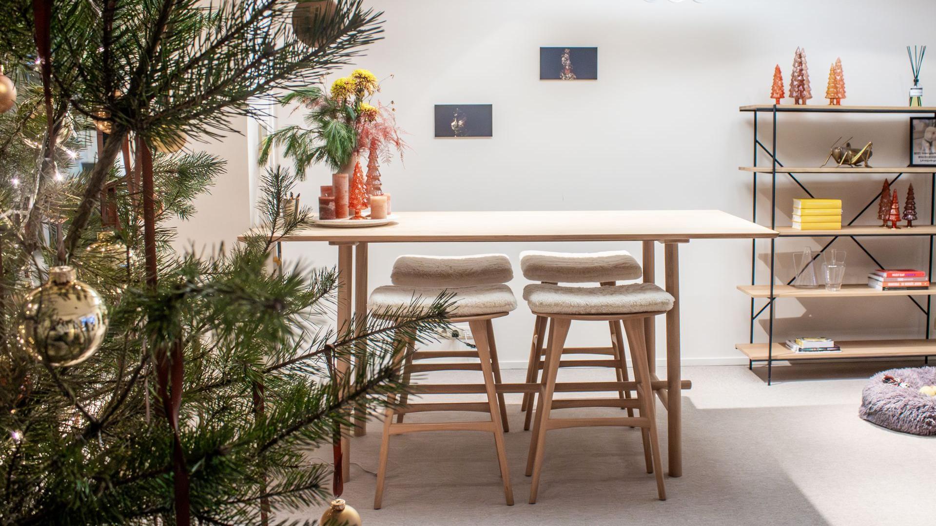 Why leasing office furniture worked for Notary Claessens