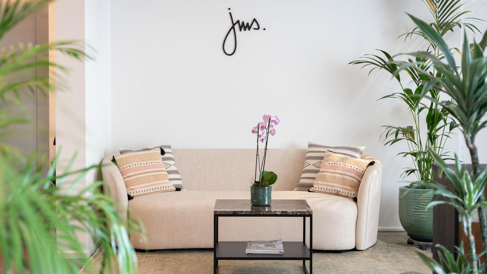 Why leasing office furniture worked for JMS Tax Audit