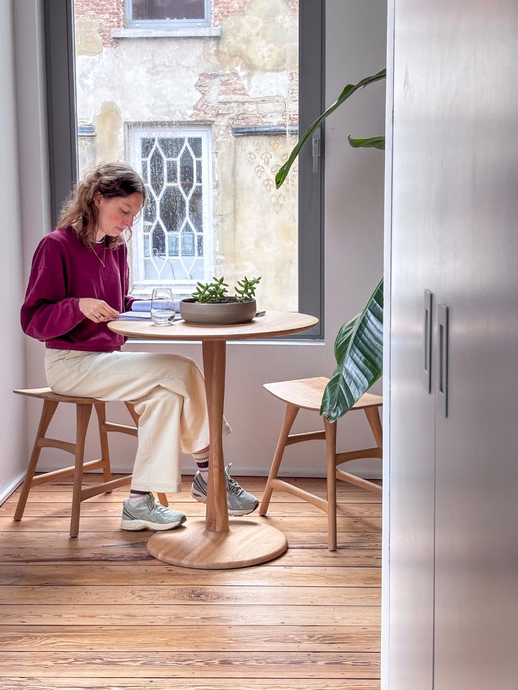 Rental furniture for Receptel’s office in Belgium