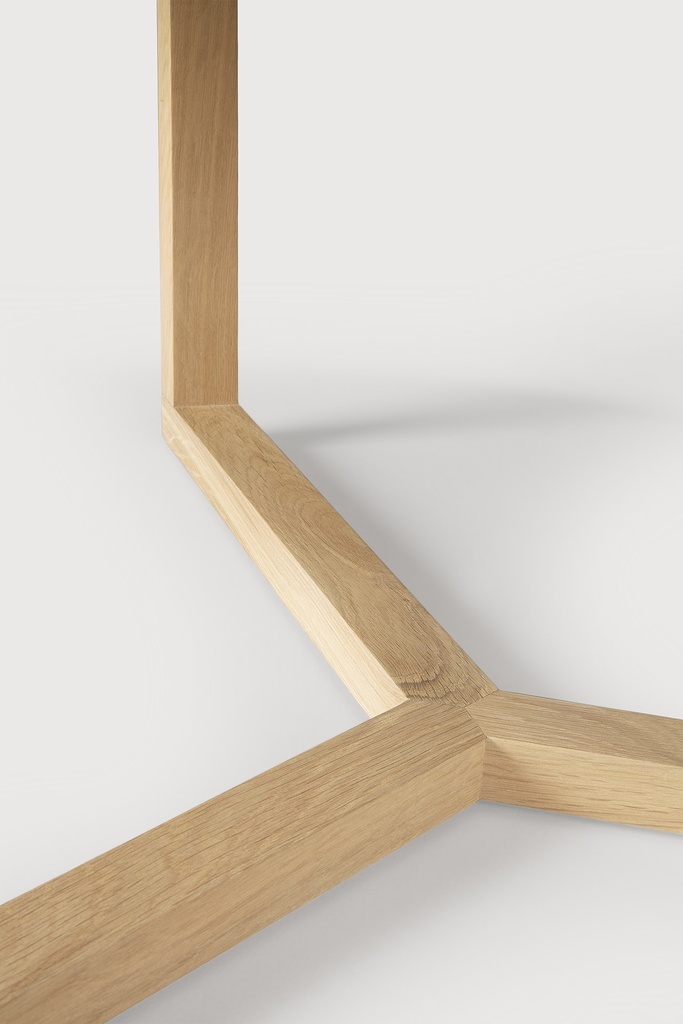 Tripod coffee table