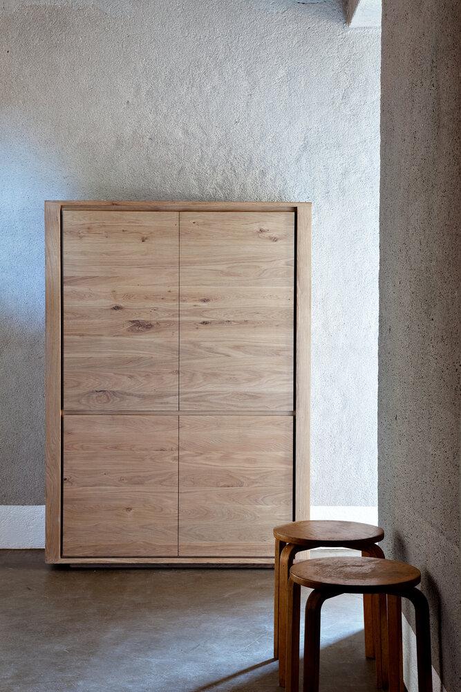 Shadow storage cupboard