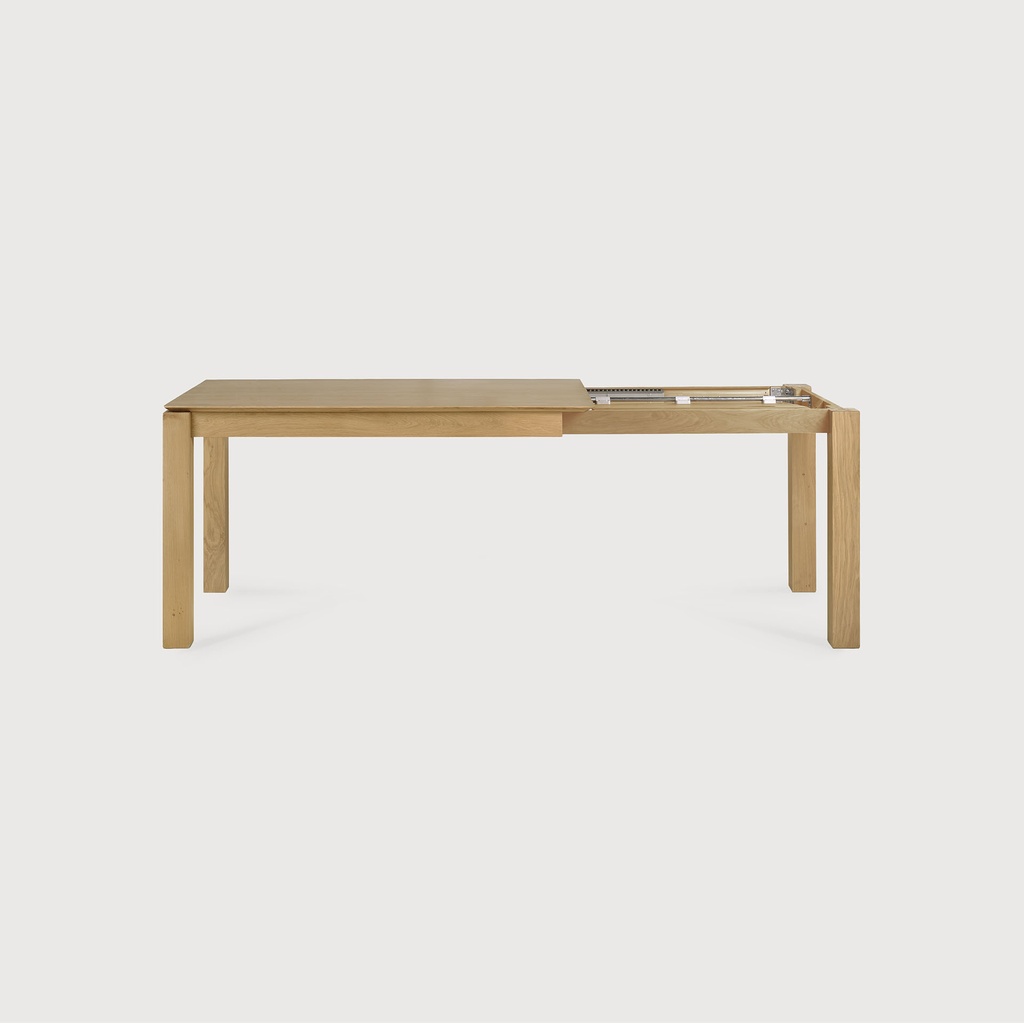 Oak Slice extendable dining table