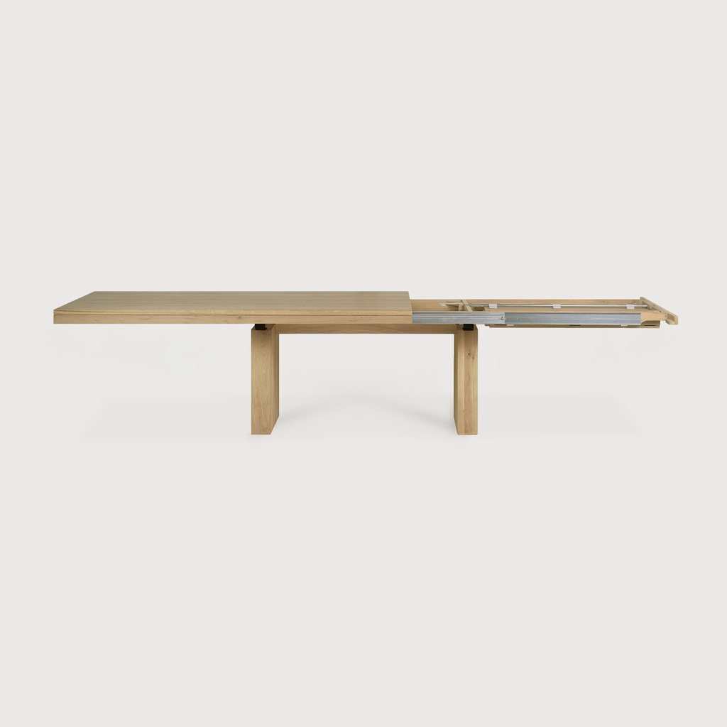Oak Double extendable dining table