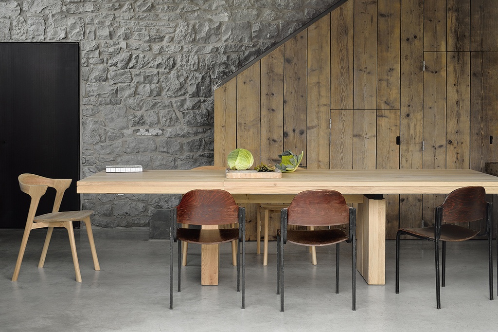 Oak Double extendable dining table