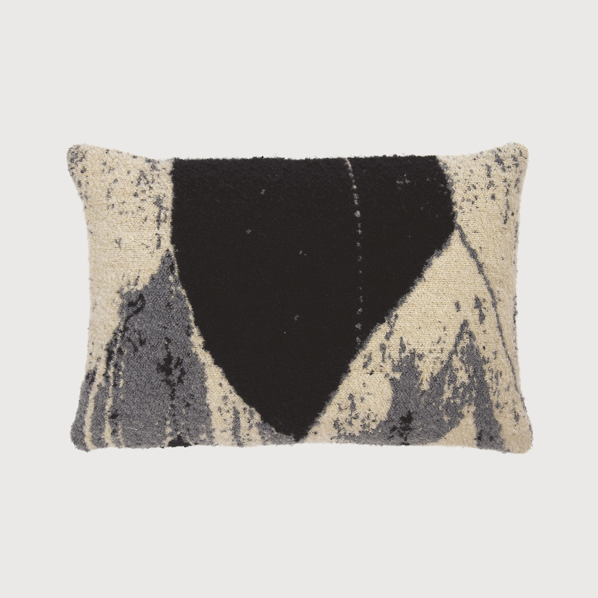 [21039*] Coussin Chevron (Nero)