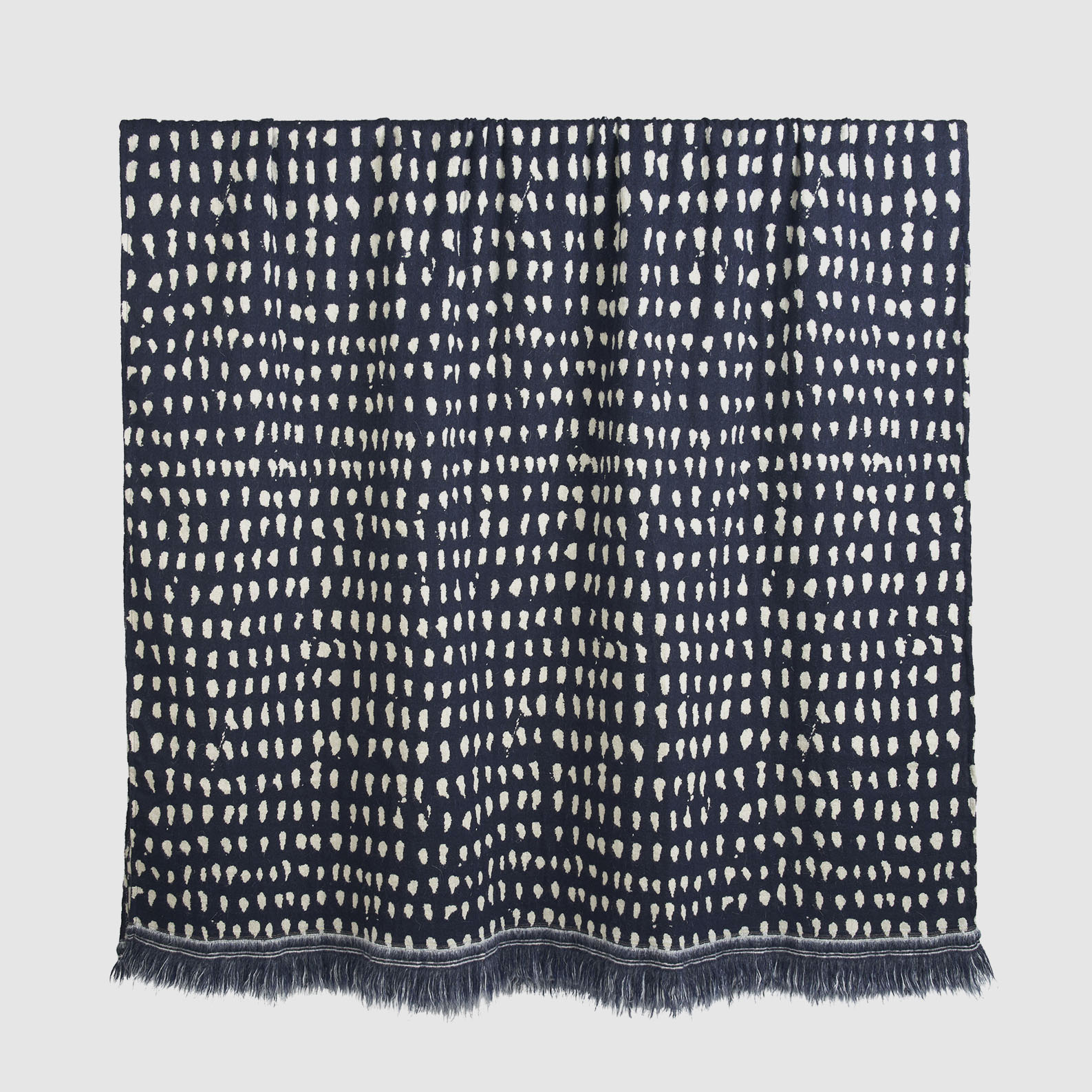 [21064R] Dots throw